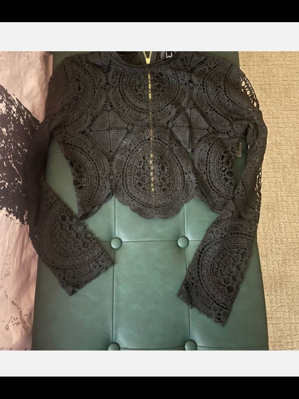 Lulu's Black Crochet Lace Long-Sleeve Crop Top With Gold Zipper NWT